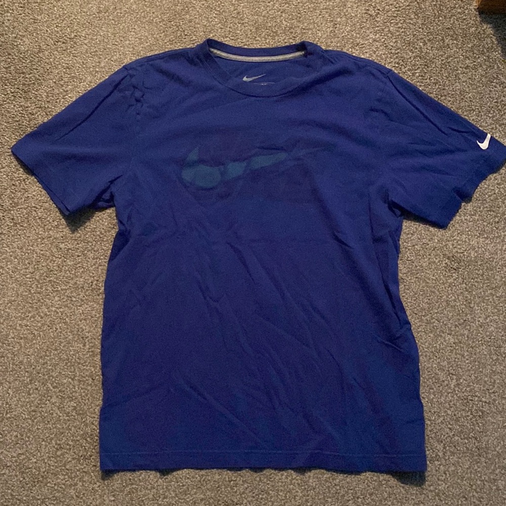 Nike t-shirt